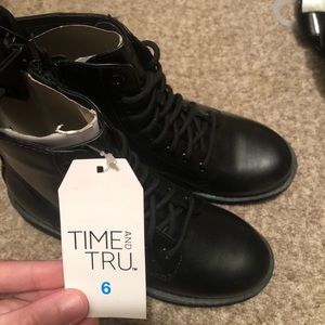 Brand new combat boots!